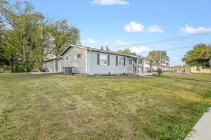 2205 Clover Ave, Rockford, IL 61102 - Photo 34