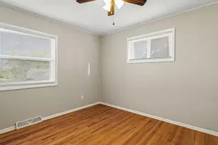 2205 Clover Ave, Rockford, IL 61102 - Photo 20