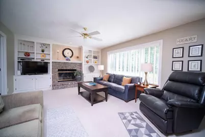 5421 Regents Park Road, Rockford, IL 61107 - Photo 6
