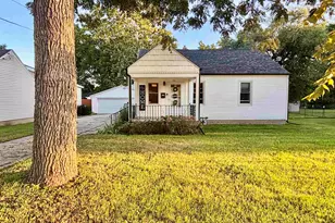715 River Ln, Loves Park, IL 61111 - Photo 2