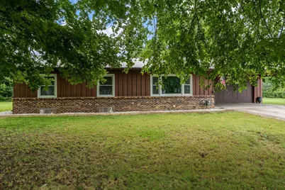 102 Bunn Drive, Rockton, IL 61072 - Photo 2