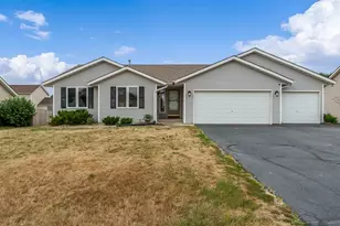 11108 Jasmine Dr, Roscoe, IL 61073 - Photo 1