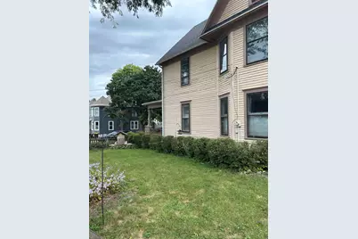 203 E Jefferson Street, Freeport, IL 61032 - Photo 6