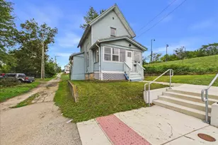 109 Webster Ave, Rockford, IL 61102 - Photo 2