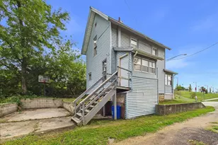 109 Webster Ave, Rockford, IL 61102 - Photo 20
