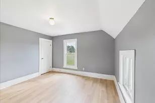 109 Webster Ave, Rockford, IL 61102 - Photo 10
