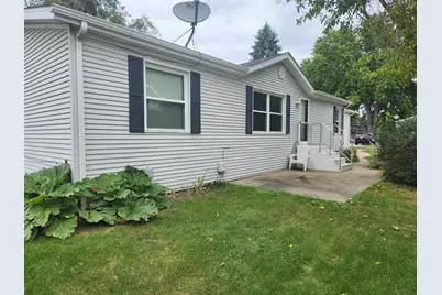 411 Spruce Drive, Belvidere, IL 61008 - Photo 2