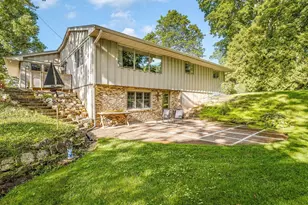3233 Alta Vista Rd, Rockford, IL 61107 - Photo 2