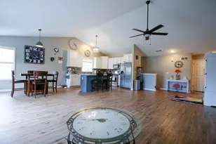 1721 W River St, Dixon, IL 61021 - Photo 6