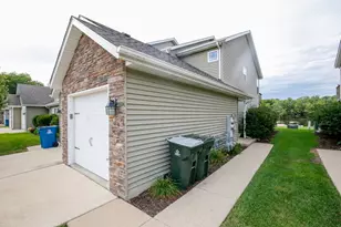 1721 W River St, Dixon, IL 61021 - Photo 2