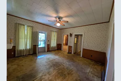 106 N Broadway Street, Baileyville, IL 61007 - Photo 10