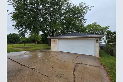 2905 Concordia Drive, Rockford, IL 61109 - Photo 2