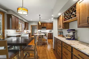 5323 Regents Park Rd, Rockford, IL 61107 - Photo 10