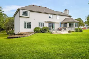 5323 Regents Park Rd, Rockford, IL 61107 - Photo 64