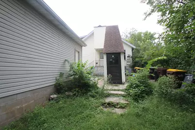1617 Montague Street, Rockford, IL 61102 - Photo 2