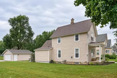 138 S Adams Street, South Beloit, IL 61080 - Photo 2