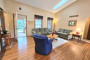 2031 Meyers St, Belvidere, IL 61008 - Photo 6
