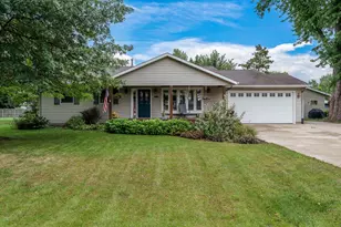 5810 Vesper Dr, South Beloit, IL 61080 - Photo 1