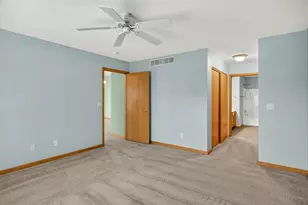 252 Lily Ln, Rockford, IL 61107 - Photo 28