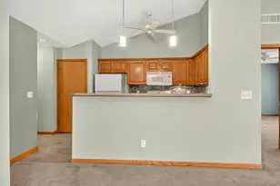252 Lily Ln, Rockford, IL 61107 - Photo 16