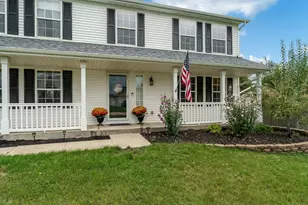 651 Ashleigh Ln, Roscoe, IL 61073 - Photo 4