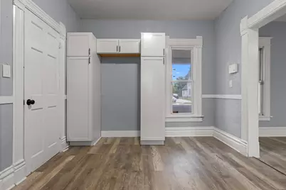 304 W Jackson Street, Belvidere, IL 61008 - Photo 6