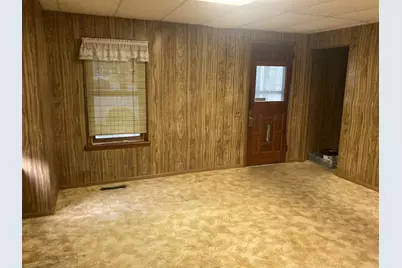 2628 W Florence, Freeport, IL 61032 - Photo 6