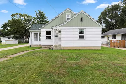 345 Pennsylvania Avenue, Loves Park, IL 61111 - Photo 1