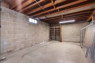 345 Pennsylvania Ave, Loves Park, IL 61111 - Photo 16