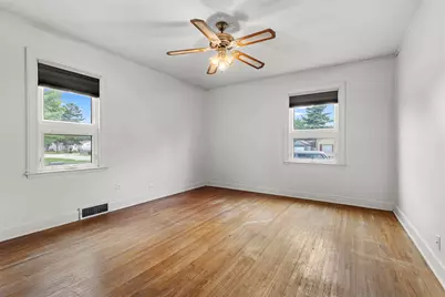 345 Pennsylvania Avenue, Loves Park, IL 61111 - Photo 8