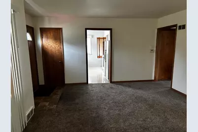 836 W Empire Street, Freeport, IL 61032 - Photo 8