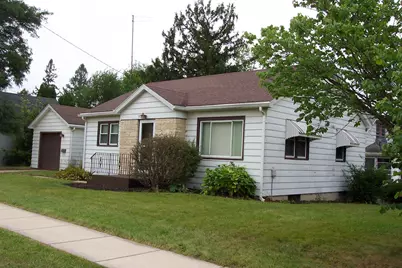836 W Empire Street, Freeport, IL 61032 - Photo 2