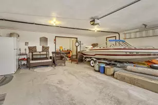 548 Baintree Rd, Lake Summerset, IL 61019 - Photo 16