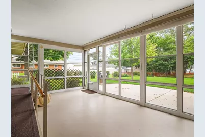 611 E 6th Street, Belvidere, IL 61008 - Photo 32