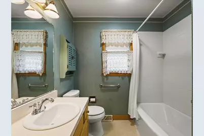 611 E 6th Street, Belvidere, IL 61008 - Photo 26