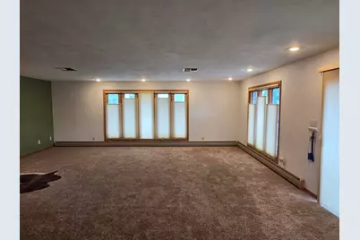 1233 W Logan, Freeport, IL 61032 - Photo 14
