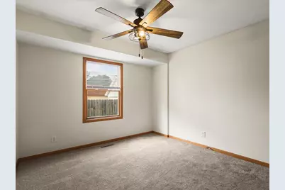 610 Sydney Avenue, Loves Park, IL 61111 - Photo 12