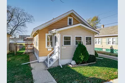 1913 15th Street, Rockford, IL 61104 - Photo 1