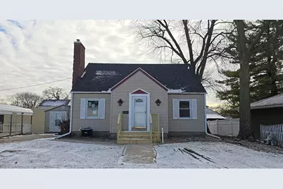 719 1/2 N Brinton Avenue, Dixon, IL 61021 - Photo 1