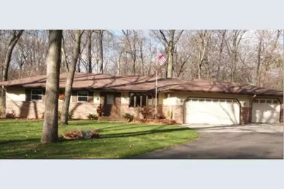 751 Ivy Oaks Drive, Caledonia, IL 61011 - Photo 1