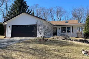 115 SW Birch Dr, Poplar Grove, IL 61065 - Photo 1