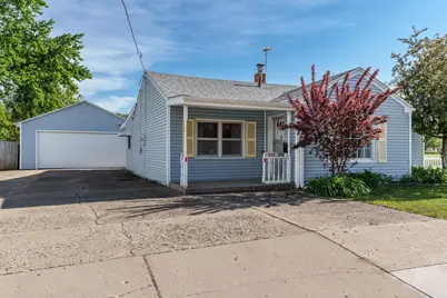 935 E Riverside Boulevard, Loves Park, IL 61111 - Photo 1