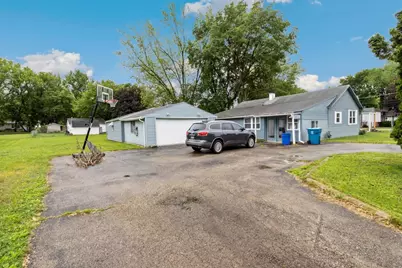 1818 W 9th, Dixon, IL 61021 - Photo 1