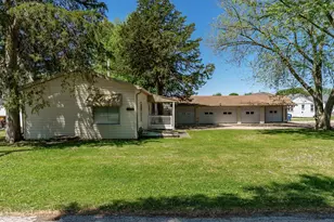 420 N Chestnut St, Byron, IL 61010 - Photo 1