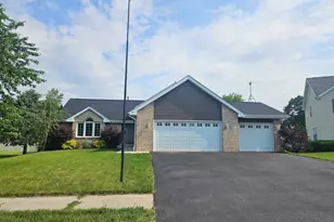 413 Shelden Dr, Winnebago, IL 61088 - Photo 1