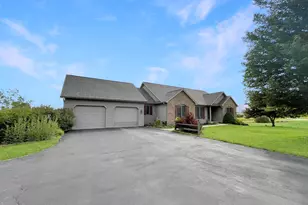 23-28 Broadview Dr, Lake Carroll, IL 61046 - Photo 1