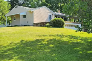 5804 Vienna Dr, Rockford, IL 61109 - Photo 1