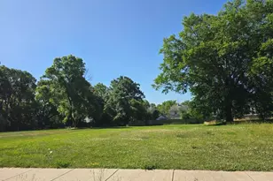 1128 Blaisdell St, Rockford, IL 61101 - Photo 1