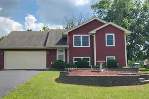 103 SE Liverpool Dr, Poplar Grove, IL 61065 - Photo 1