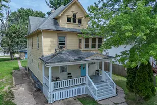 920 S 5th St, Rockford, IL 61104 - Photo 1